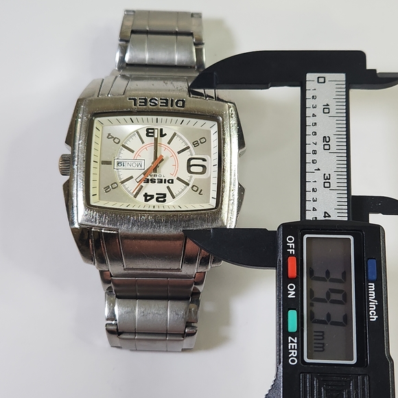 Diesel Watch Silver DZ-1218 Watch with White Face - Picture 13 of 16